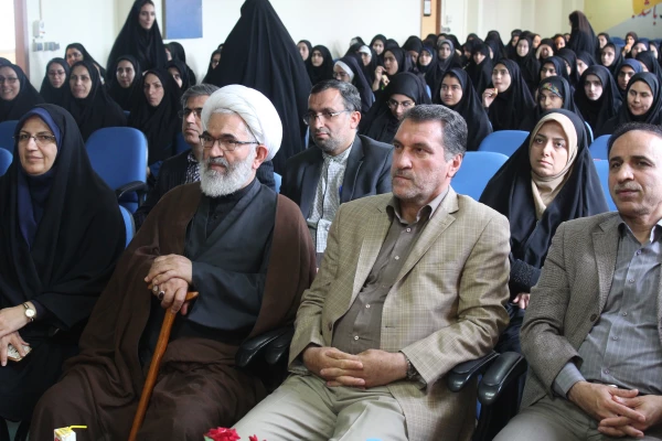 برگزاری آیین استقبال از نو دانشجومعلمان مرکز حضرت فاطمه (س) قایمشهر