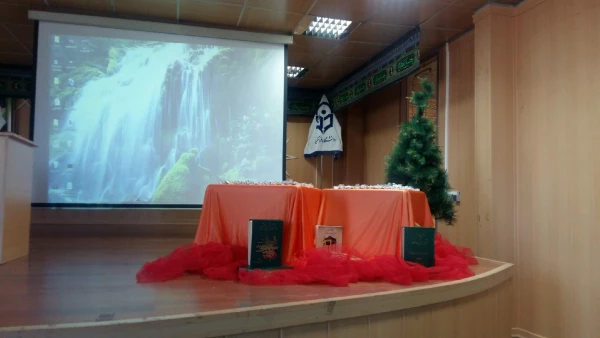 مراسم  گرامیداشت حافظ ونشست مشاور پژوهشی با دانشجویان    3