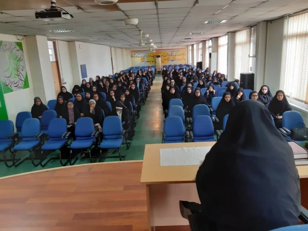 مراسم  گرامیداشت حافظ ونشست مشاور پژوهشی با دانشجویان    4