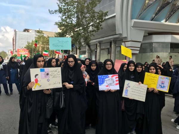 حضور دانشجو معلمان و اساتید و کارکنان در راهپیمایی روز مبارزه با استکبار جهانی (13 آبان) 2