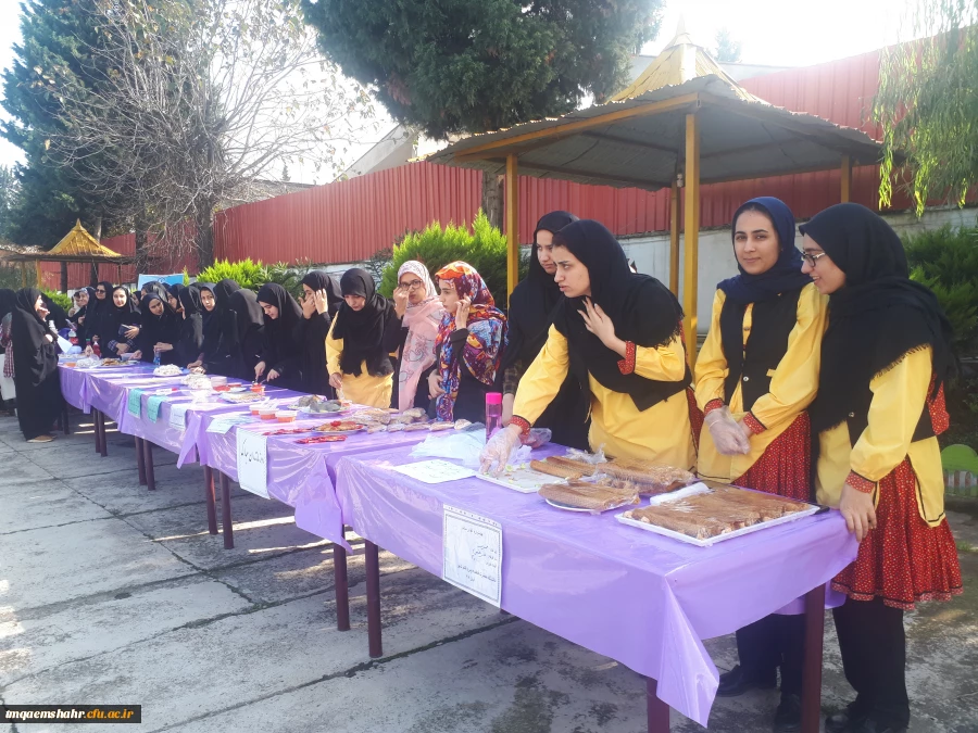  14 آبان روزی برای شناساندن زبان، لباس , آداب , رسوم و رونق صنعت گردشکری فرهنگی استان مازندران است. 2