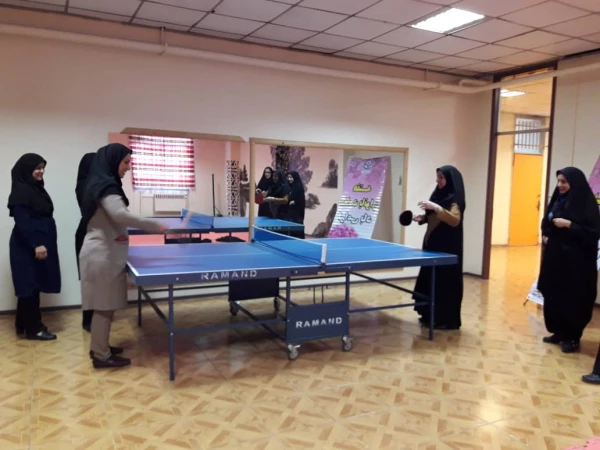 شعار هفته ملی سلامت بانوان ایرانی در سال98 ، "ورزش ، شادابی ، آرامش " تعیین شده است . 3