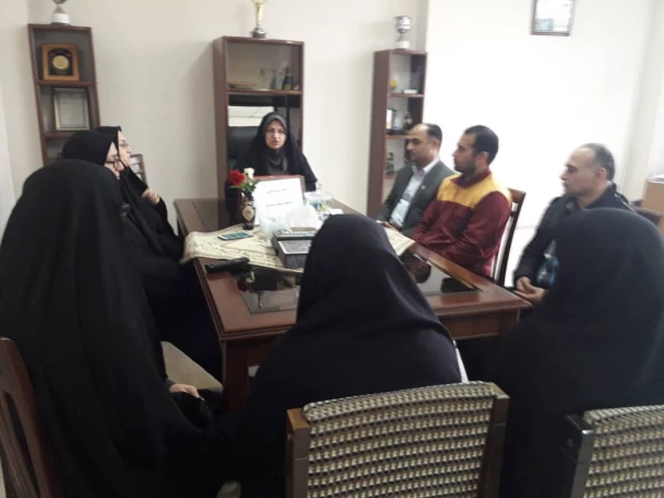 جلسه و نشست خانم دکتر دابوئی رییس مرکز حضرت فاطمه (س) با کارکنان دانشگاه فرهنگیان مرکز قائم شهر 2