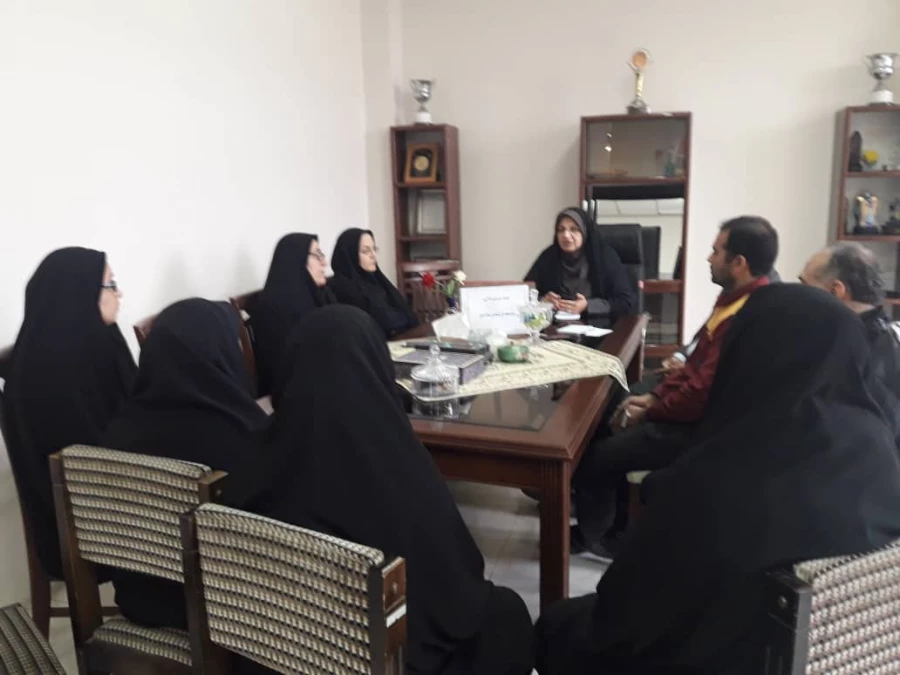 جلسه و نشست خانم دکتر دابوئی رییس مرکز حضرت فاطمه (س) با کارکنان دانشگاه فرهنگیان مرکز قائم شهر 2