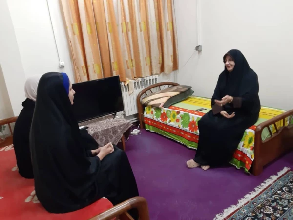 نشست صمیمی رییس مرکز با  تعدادی از دانشجو معلمان در اتاق سرپرستی  2