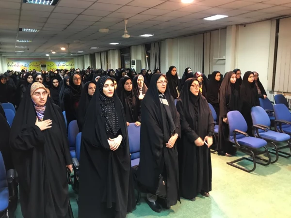 روز دانشجو ، روز در هم آمیختن تقوا و ورع با علم و دانش اندوزی بر شما دانشجوی با ایمان مسلمان گرامی باد .
 2