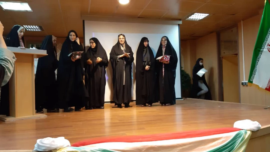 روز دانشجو ، روز در هم آمیختن تقوا و ورع با علم و دانش اندوزی بر شما دانشجوی با ایمان مسلمان گرامی باد .
 9