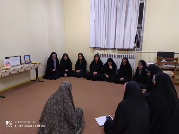 جلسه کانون مهدویت مرکز تربیت معلم حضرت فاطمه (س) قائم شهر برگزار شد . 4