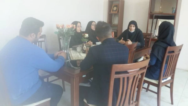 جلسه کارفرما شرکت با کادر آشپزخانه مرکز اموزش عالی حضرت فاطمه (س) قائم شهر برگزار شد . 2