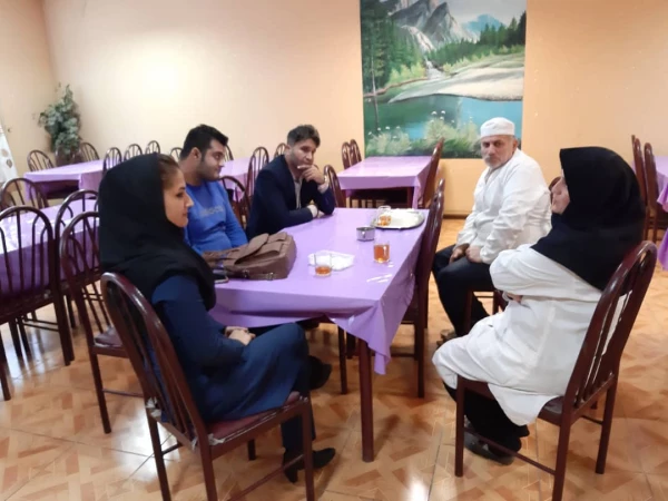 جلسه کارفرما شرکت با کادر آشپزخانه مرکز اموزش عالی حضرت فاطمه (س) قائم شهر برگزار شد . 2