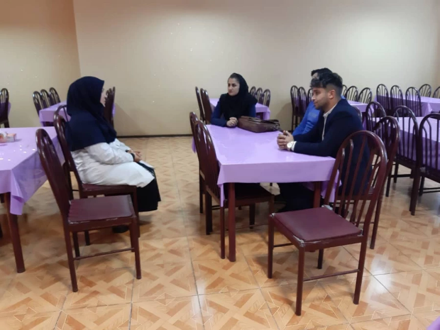 جلسه کارفرما شرکت با کادر آشپزخانه مرکز اموزش عالی حضرت فاطمه (س) قائم شهر برگزار شد . 2