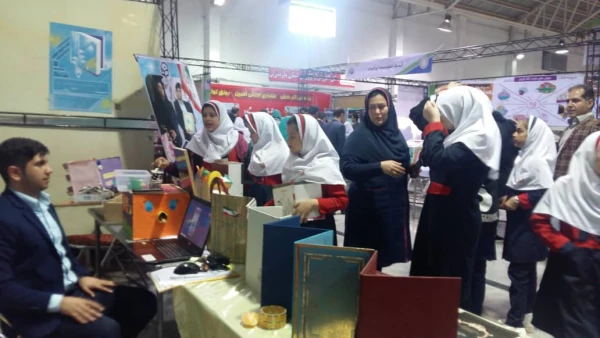 نمایشگاه فن بازار و پژوهش  دانشگاه های فرهنگیان مازندران با سرپرستی مرکز آموزش عالی حضرت فاطمه (س) قائم شهر برگزار شد . 2