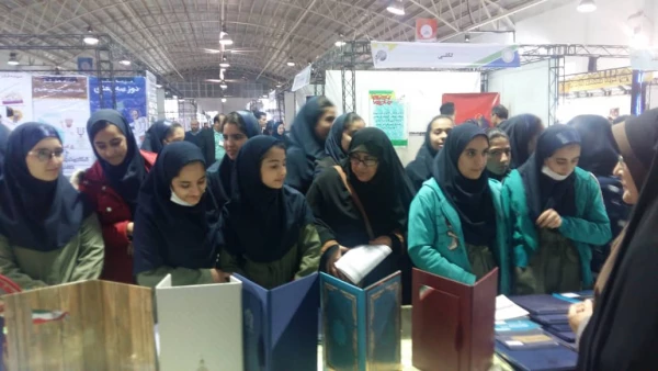 نمایشگاه فن بازار و پژوهش  دانشگاه های فرهنگیان مازندران با سرپرستی مرکز آموزش عالی حضرت فاطمه (س) قائم شهر برگزار شد . 2