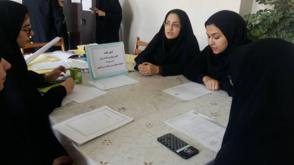 اولین جلسه کانون همیاران سلامت روان مرکز اموزش عالی حضرت فاطمه (س) قائم شهر برگزار شد . 2