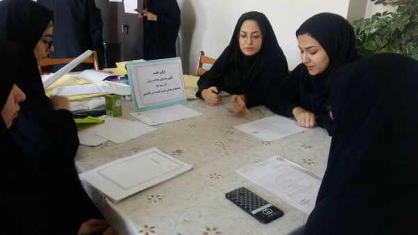 اولین جلسه کانون همیاران سلامت روان مرکز اموزش عالی حضرت فاطمه (س) قائم شهر برگزار شد . 2