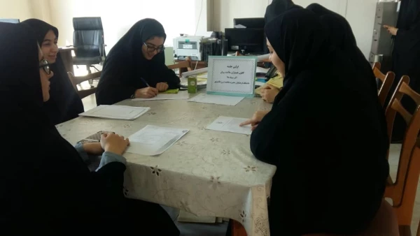 اولین جلسه کانون همیاران سلامت روان مرکز اموزش عالی حضرت فاطمه (س) قائم شهر برگزار شد . 2