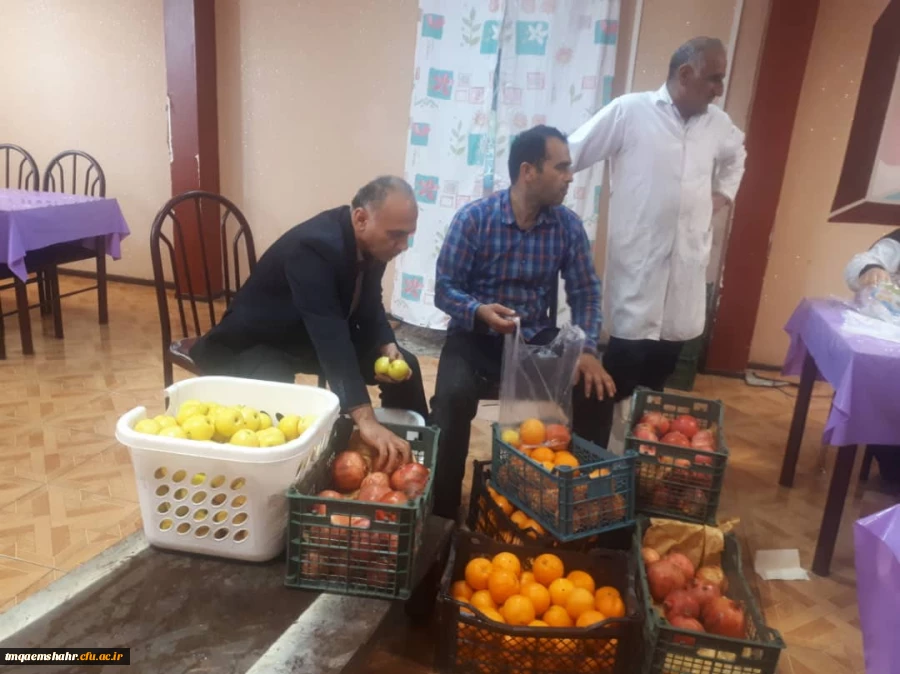 جشن شب یلدا در مرکز اموزش عالی حضرت فاطمه (س) قائم شهر برگزار شد.  2