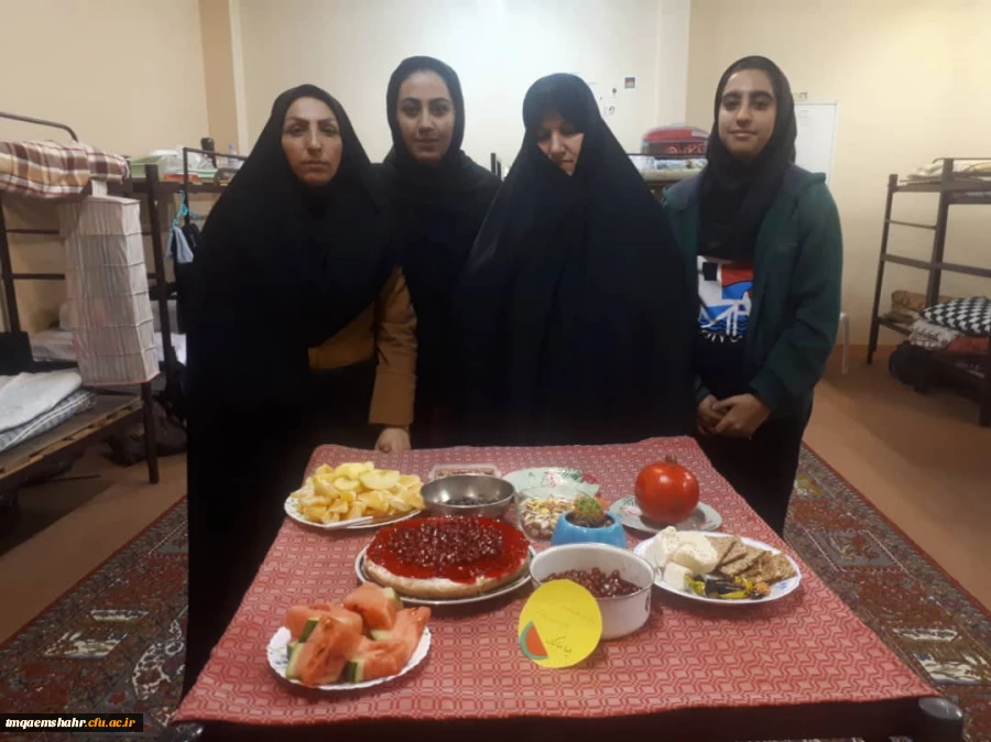 جشن شب یلدا در مرکز اموزش عالی حضرت فاطمه (س) قائم شهر برگزار شد.  2