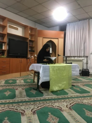 مراسم شهادت حضرت فاطمه (س) با برنامه ریزی هیئت ام البنین مرکز اموزش عالی حضرت فاطه (س) قائم شهر در نماز خانه سرای دانشجویی برگزار شد . 2