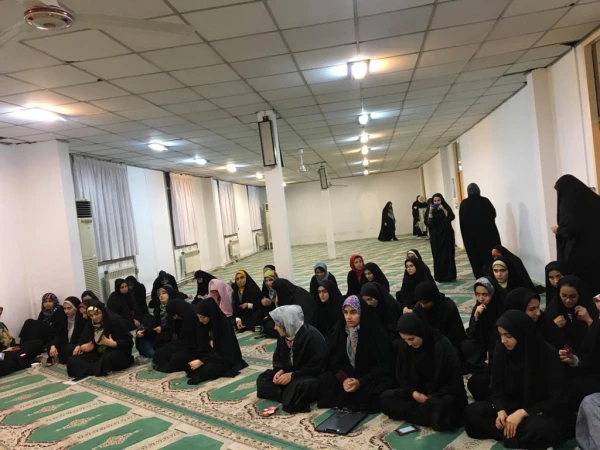 مراسم شهادت حضرت فاطمه (س) با برنامه ریزی هیئت ام البنین مرکز اموزش عالی حضرت فاطه (س) قائم شهر در نماز خانه سرای دانشجویی برگزار شد . 2