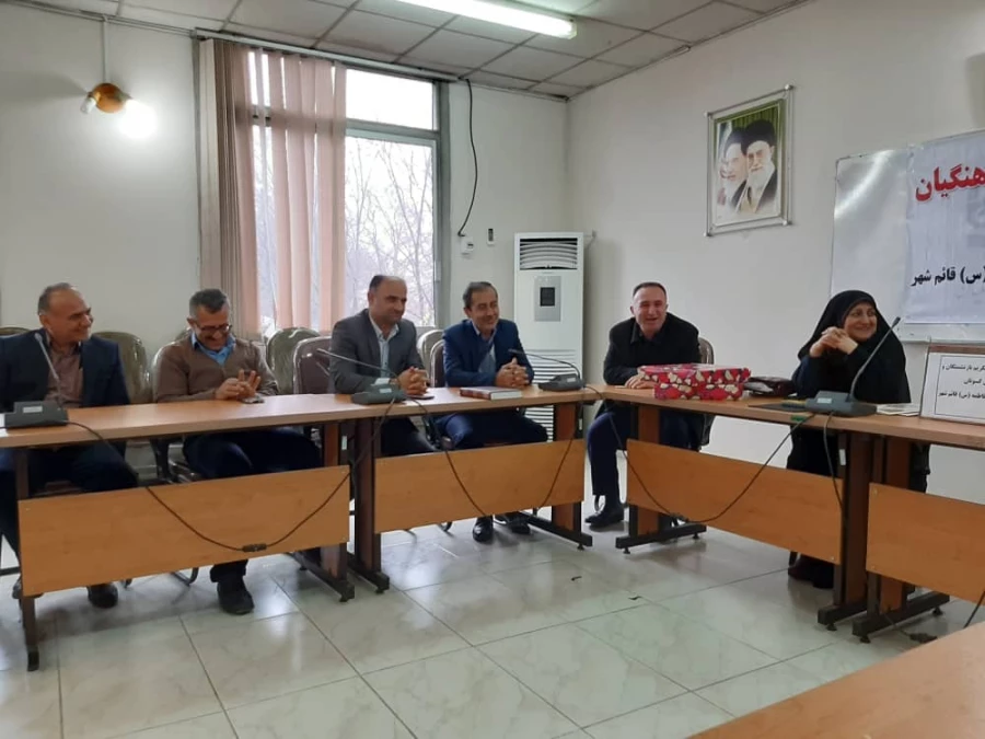 تجلیل از بازنشستگان و پیشکسوتان مرکز اموزش عالی حضرت فاطمه (س) قائم شهر برگزار شد . 2