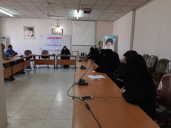 تجلیل از بازنشستگان و پیشکسوتان مرکز اموزش عالی حضرت فاطمه (س) قائم شهر برگزار شد . 2