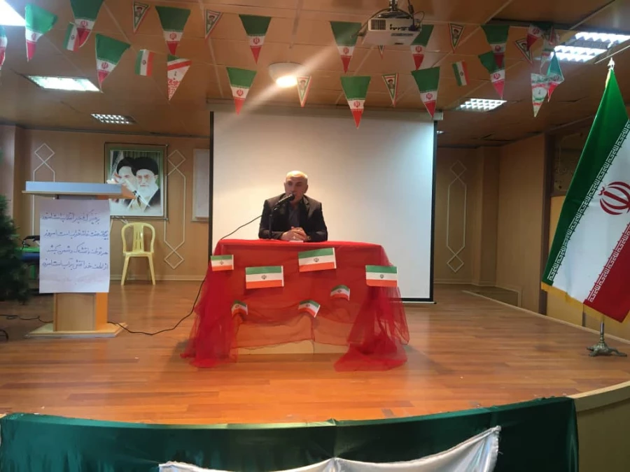 ویژه برنامه  دهه فجر ،جشن پیروزی انقلاب و گرامیداشت چهلمین روز شهادت سردار سلیمانی در مرکز اموزش عالی حضرت فاطمه (س) قائم شهر برگزار شد.  2