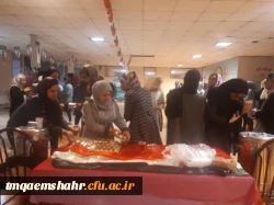 ویژه برنامه برافراشتن بانگ الله اکبر  همزمان با سراسر کشور در سرای دانشجوئی مرکز اموزش عالی حضرت فاطمه (س) قائم شهر برگزار شد . 2