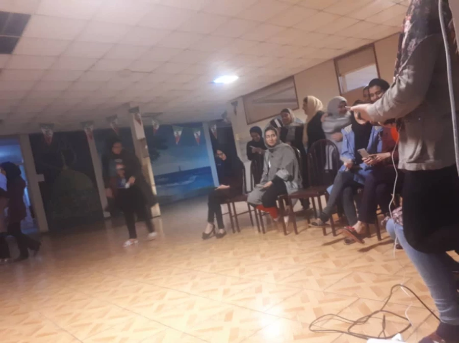 ویژه برنامه برافراشتن بانگ الله اکبر  همزمان با سراسر کشور در سرای دانشجوئی مرکز اموزش عالی حضرت فاطمه (س) قائم شهر برگزار شد . 2