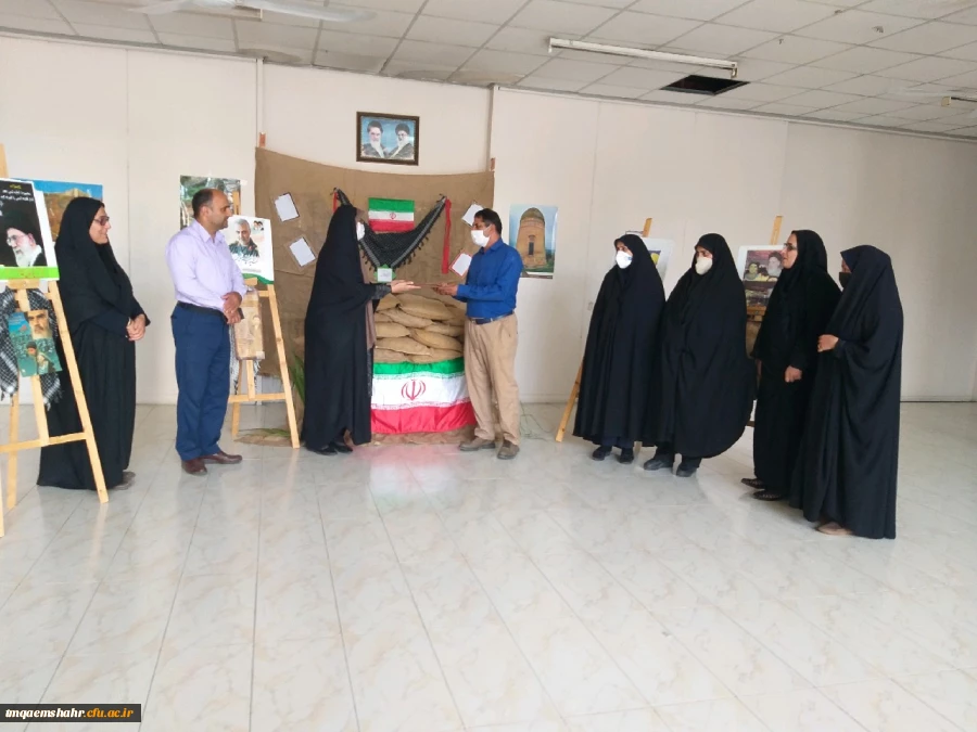 تقدیر از جانباز سرافراز دفاع مقدس به مناسبت هفته دفاع مقدس